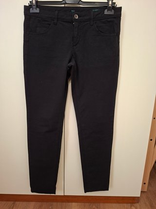 Camicie, gonne, pantaloni vari modelli