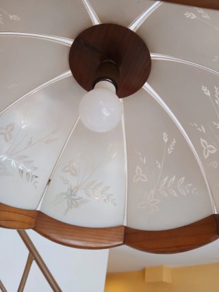 Lámpara colgante cristal y madera