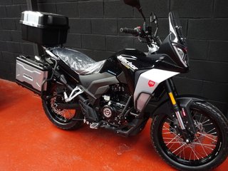 Macbor MONTANA Adventure Negra y Plata