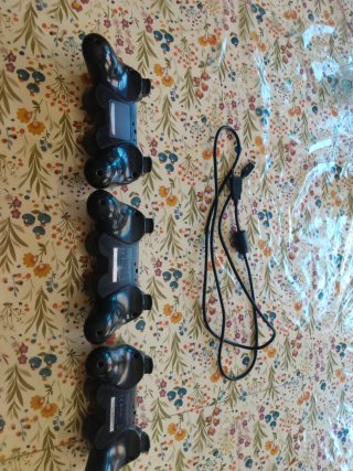 3 Mandos PS3 + Cargador Sony