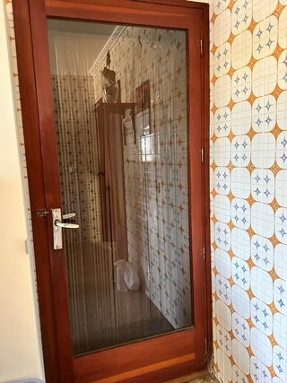 Ventanas, marquesinas, y puertas
