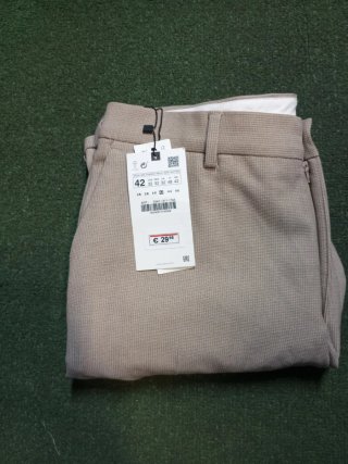 Pantalón Zara Beige Talla 42