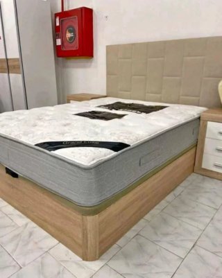 Divano letto a ribalta con materassi in memory foam