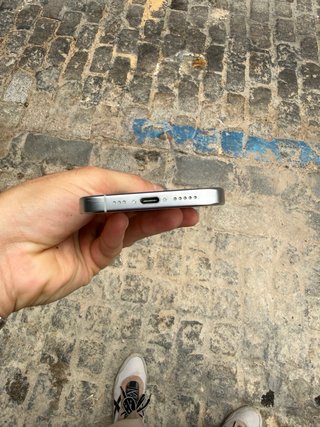 iPhone 16 Pro 256GB - Excelente estado - Blanco
