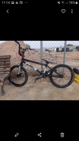 Bicicleta BMX Race DK Horquilla Carbon todo nuevo