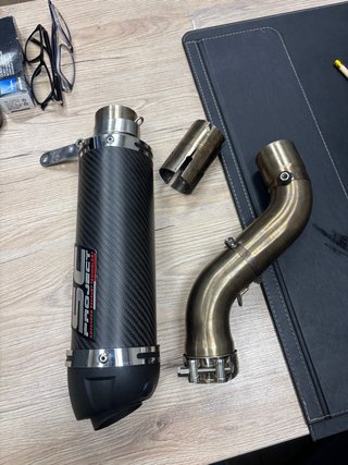 Tramo intermedio y escape Ducati Multistrada V4
