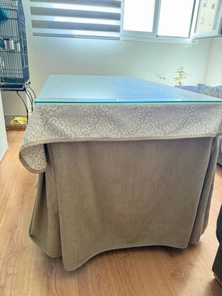 Mesa camilla con cristal y manta beige