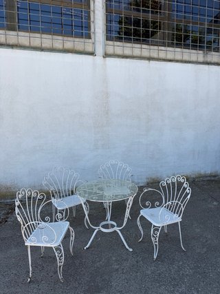 Tavolo e 4 sedie da giardino