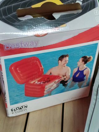 BESTWAY 43184 Nevera Hinchable Flotante Tocadiscos