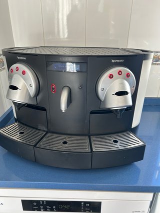 Cafetera Nespresso Gemini 200 Profesional
