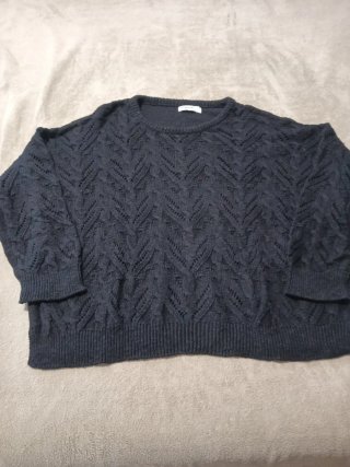 Jersey Stradivarius negro calado