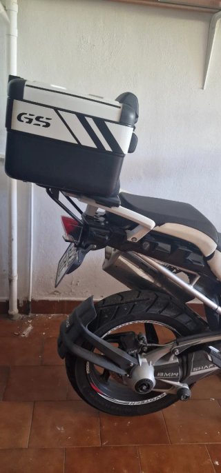BMW R1200GS bien mantenida