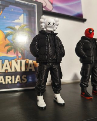 Figuras Urbanas Kaws, Deadpool, Spiderman
