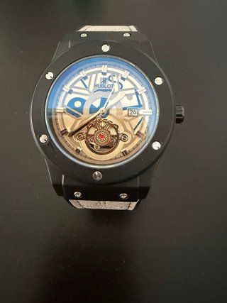 Reloj Hublot Esqueleto Dorado y Blanco