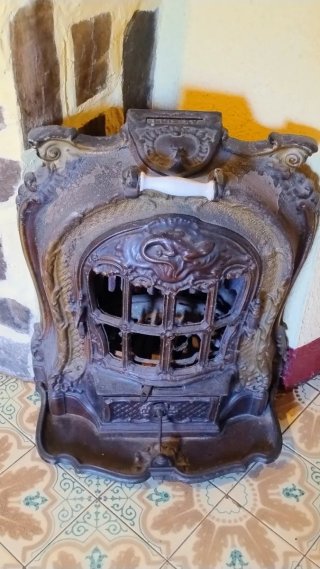 Antigüedades varias de metal, hierro...