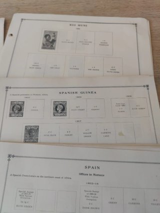Hojas de Album de sellos de dependencias españolas