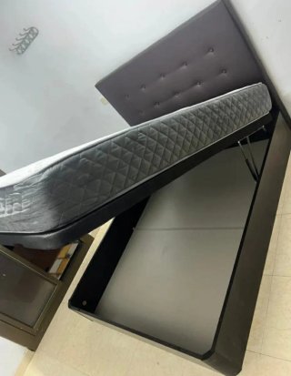 Divano pieghevole con materassi in memory foam