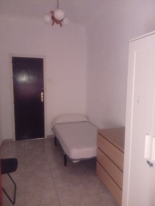 Piso para sanitari@s, estudiantes, docentes