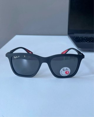 Gafas de Sol Ray-Ban Polarizadas Ferrari