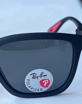 Gafas de Sol Ray-Ban Polarizadas Ferrari