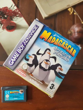 Madagascar Operación Pingüino Game Boy Advance Caj
