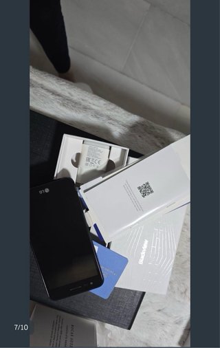 Pacchetto di 3 cellulari: Blackview e 2 LG