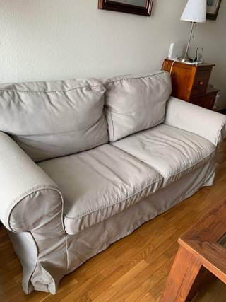 Sofá de 2 plazas de tela beige