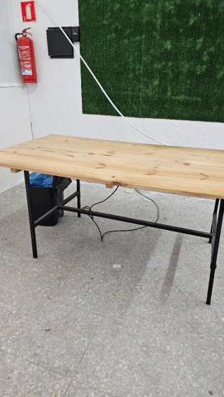 Mesa de trabajo madera y metal