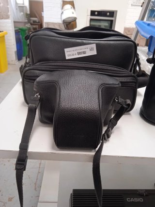 Cámara Fuji STX-2 con funda