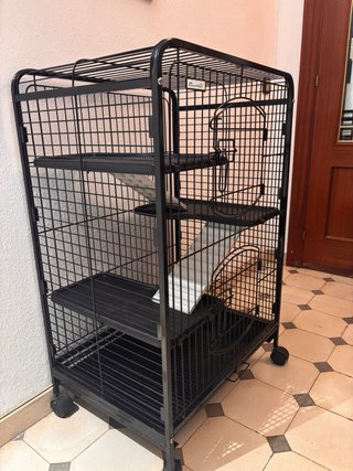 Jaula para hurón negra PawHut seminueva
