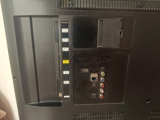 Smart TV Samsung Negra y Plateada