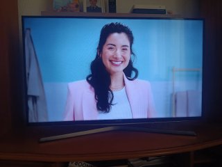 Smart TV Samsung Negra y Plateada