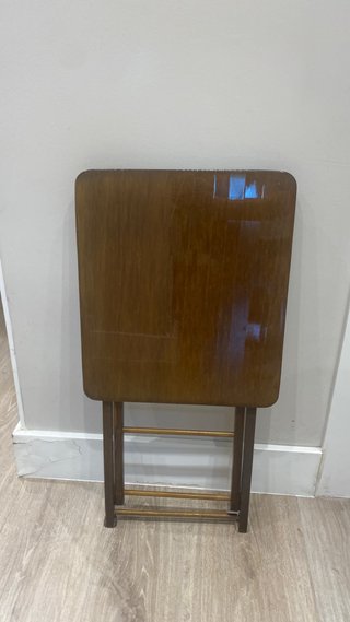 Mesita auxiliar plegable de madera
