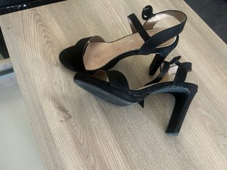 Sandalias tacón Maria Mare Talla 38