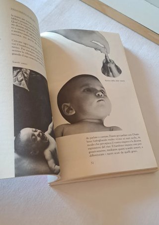 Libro "Giochi, giocattoli, carezze"