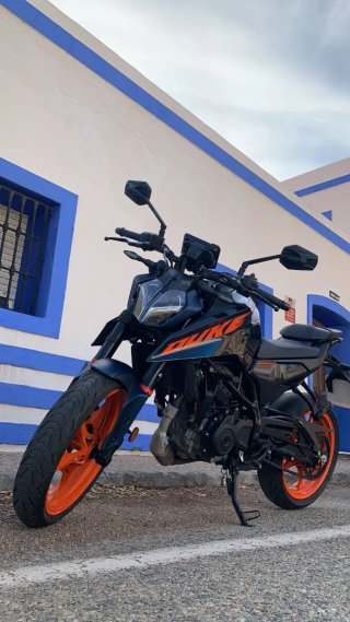 KTM Duke 125 2024 Azul/Naranja