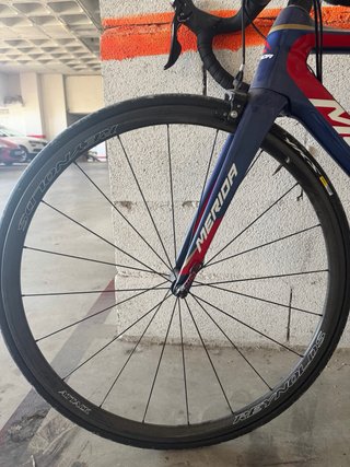 Bicicleta Merida Reacto Bahrain
