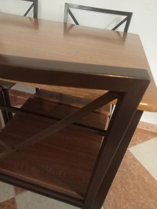 Mesa y 4 Sillas Comedor