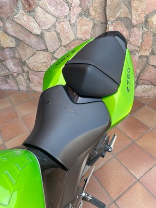 Kawasaki Z750 ABS Verde y Negra