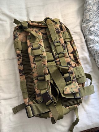 Mochila militar camuflaje beige y verde