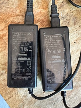 Dos Adaptadores Corriente Pioneer DJ DWR1595-A