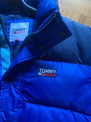Plumífero Tommy Jeans Azul y Negro