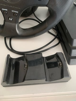 PS4 + Volante y Pedales Thrustmaster