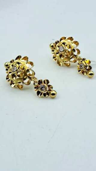Pendientes Oro 18k Flor con Circonita