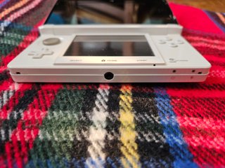 Nintendo 3DS Blanca + Cargador - Muy Buen Estado