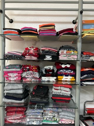 Se alquila o se transpasa tienda de ropa niños