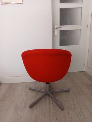 Sillón de lectura rojo