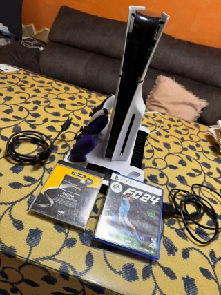 PS5 Impecable + 2 Mandos + FC24