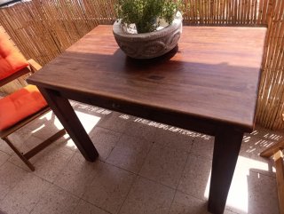Mesa de madera maciza