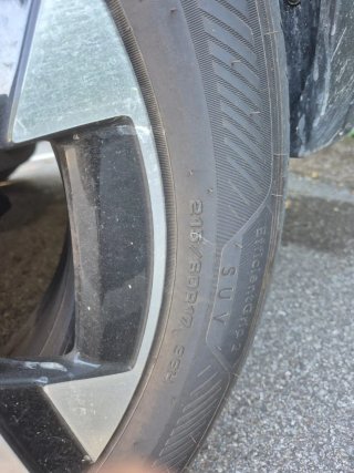 Pneumatici Estivi Goodyear 215/60 R17 96H